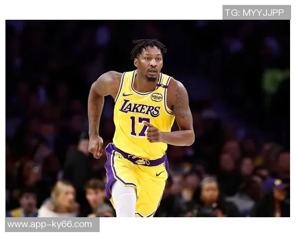 拉拉维亚反讽湖人队友的疯狂反应究竟是谁引发的热议与关注