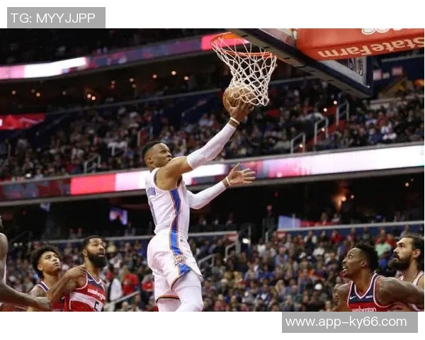 字母哥上半场完美表现6投全中砍下13分7篮板3助攻正负值高达14